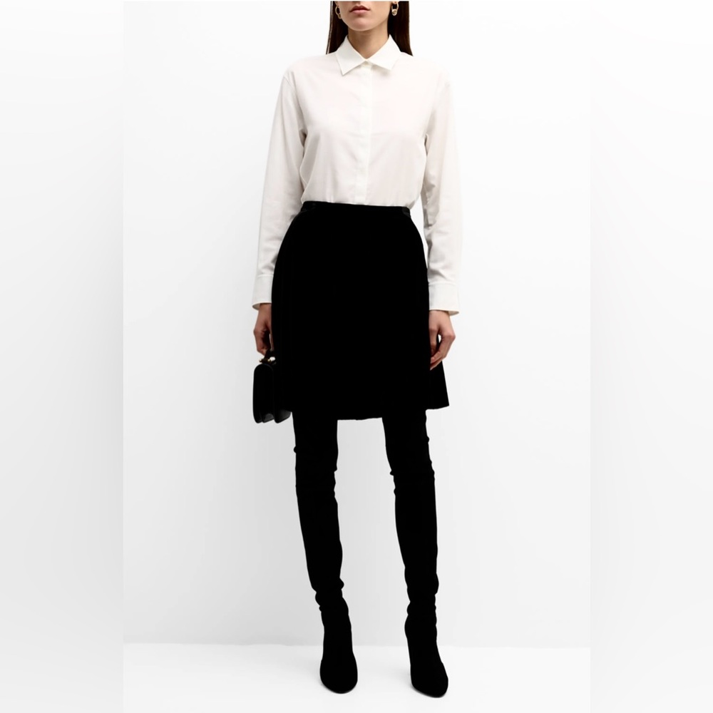 GIORGIO ARMANI Black Velvet Skirt, Size EUR 44 US 8 RETAIL $698 Waist 14”
